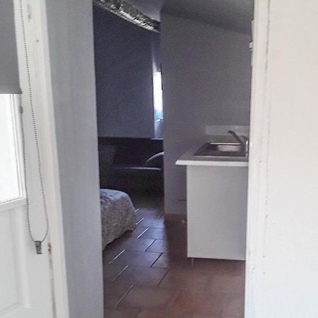 Studio Entre Cevennes Et Camargue Montfrin Bagian luar foto